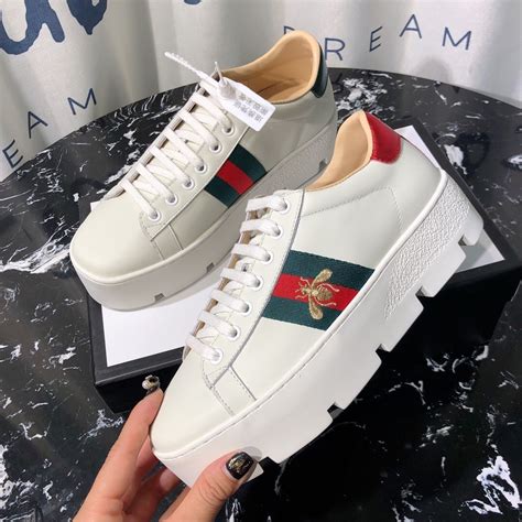 gucci abeja piedras suela|Zapatos de diseñador para mujer .